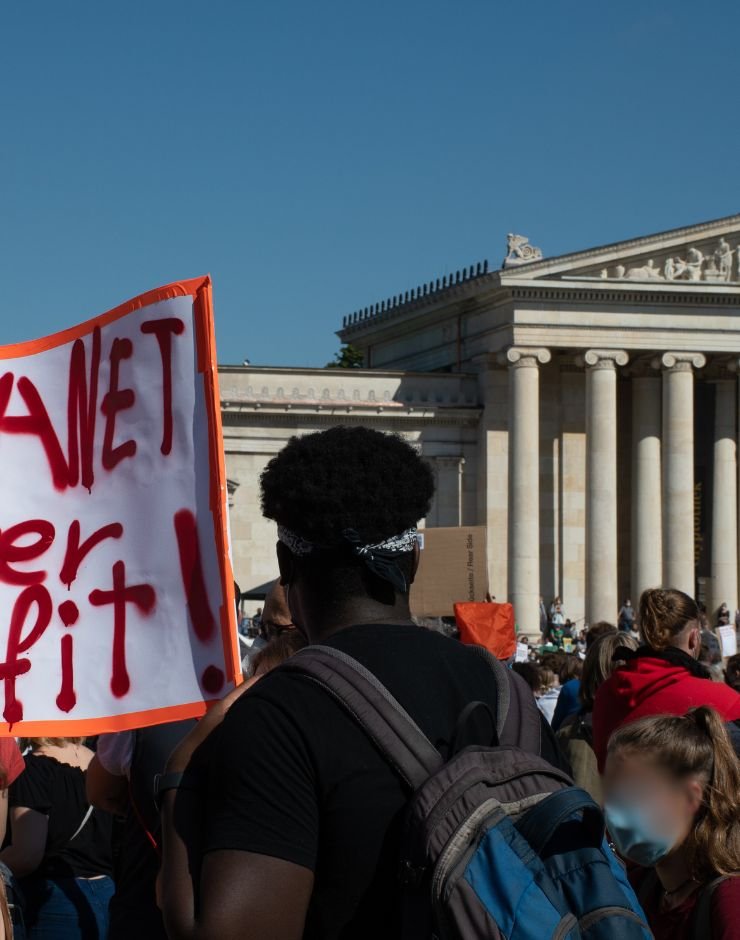 Protesters in front of a museum